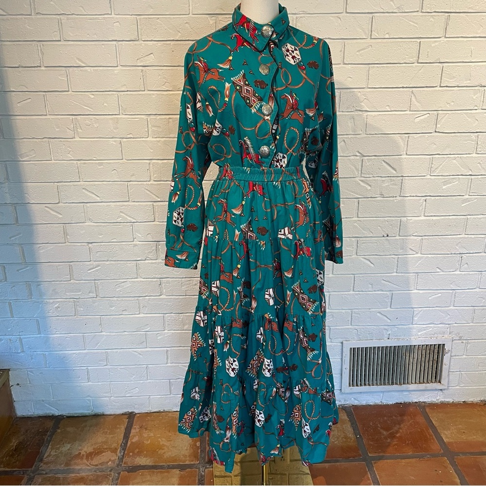 Circle T Teal and Red Skirt Set